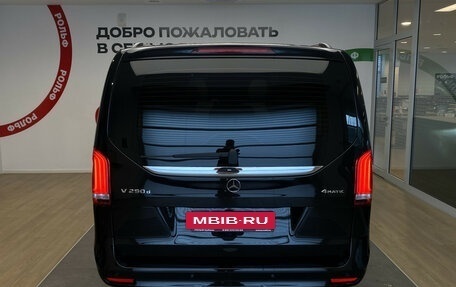Mercedes-Benz V-Класс, 2021 год, 6 490 000 рублей, 5 фотография