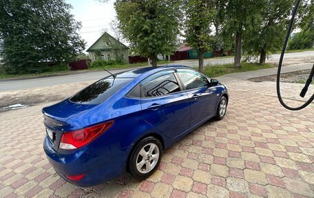 Hyundai Solaris II рестайлинг, 2012 год, 690 000 рублей, 3 фотография