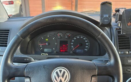 Volkswagen Multivan T5, 2008 год, 1 730 000 рублей, 3 фотография