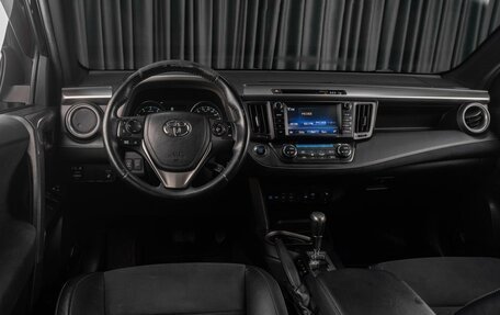 Toyota RAV4, 2017 год, 3 049 000 рублей, 6 фотография