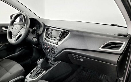 Hyundai Solaris II рестайлинг, 2017 год, 1 165 000 рублей, 11 фотография