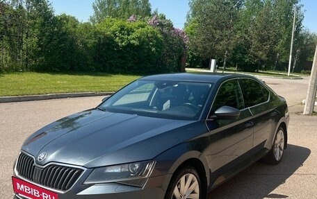 Skoda Superb III рестайлинг, 2015 год, 1 130 000 рублей, 3 фотография