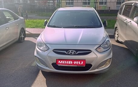 Hyundai Solaris II рестайлинг, 2012 год, 567 000 рублей, 1 фотография