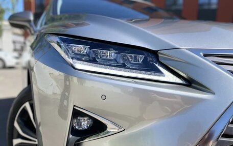 Lexus RX IV рестайлинг, 2019 год, 4 800 000 рублей, 10 фотография