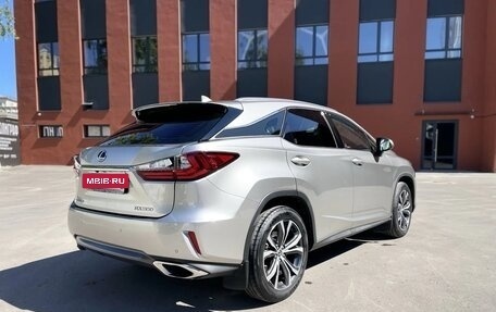 Lexus RX IV рестайлинг, 2019 год, 4 800 000 рублей, 9 фотография