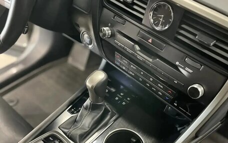 Lexus RX IV рестайлинг, 2019 год, 4 800 000 рублей, 18 фотография