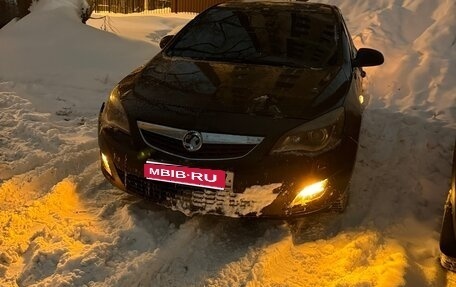 Opel Astra J, 2011 год, 450 000 рублей, 1 фотография