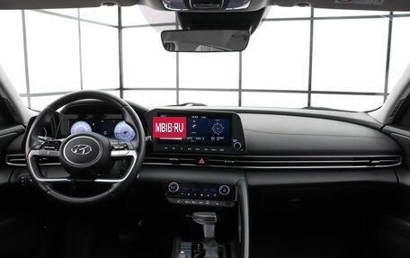 Hyundai Elantra, 2023 год, 2 070 000 рублей, 7 фотография