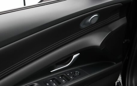 Hyundai Elantra, 2023 год, 2 070 000 рублей, 17 фотография