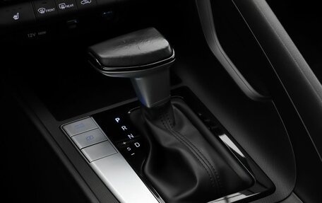 Hyundai Elantra, 2023 год, 2 070 000 рублей, 16 фотография