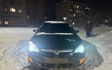 Opel Astra J, 2011 год, 450 000 рублей, 3 фотография