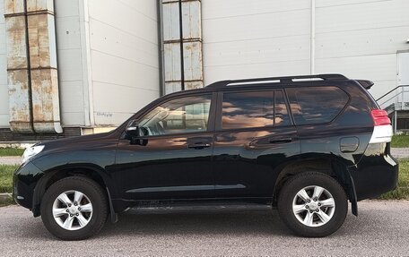 Toyota Land Cruiser Prado 150 рестайлинг 2, 2012 год, 2 450 000 рублей, 2 фотография