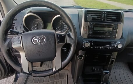 Toyota Land Cruiser Prado 150 рестайлинг 2, 2012 год, 2 450 000 рублей, 8 фотография