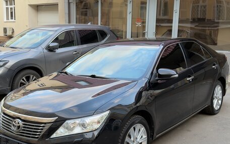 Toyota Camry, 2014 год, 1 750 000 рублей, 2 фотография