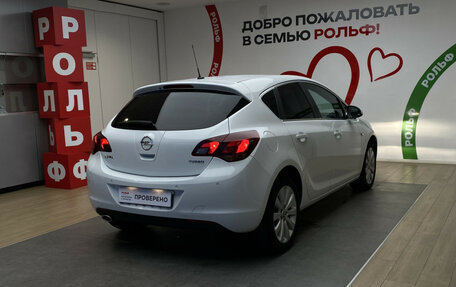 Opel Astra J, 2012 год, 890 000 рублей, 4 фотография