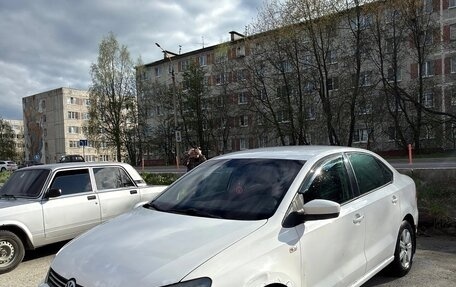 Volkswagen Polo VI (EU Market), 2012 год, 670 000 рублей, 2 фотография