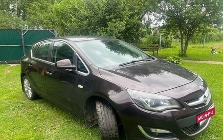 Opel Astra J, 2013 год, 950 000 рублей, 4 фотография