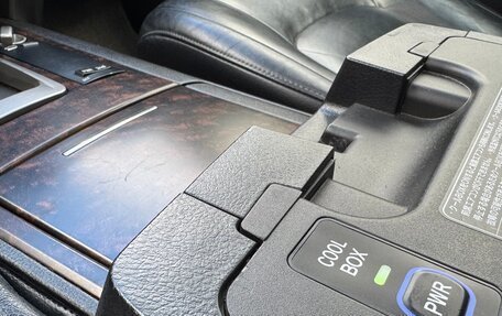 Toyota Land Cruiser 200, 2011 год, 3 500 000 рублей, 26 фотография