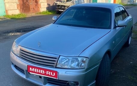 Nissan Gloria XI, 2001 год, 550 000 рублей, 3 фотография