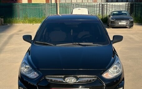 Hyundai Solaris II рестайлинг, 2012 год, 600 000 рублей, 1 фотография