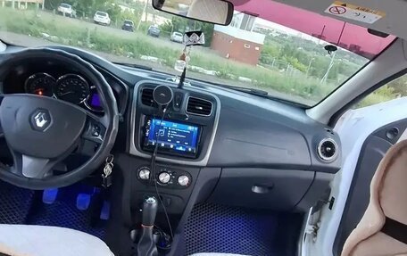 Renault Sandero II рестайлинг, 2015 год, 750 000 рублей, 4 фотография