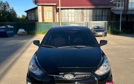 Hyundai Solaris II рестайлинг, 2012 год, 600 000 рублей, 10 фотография