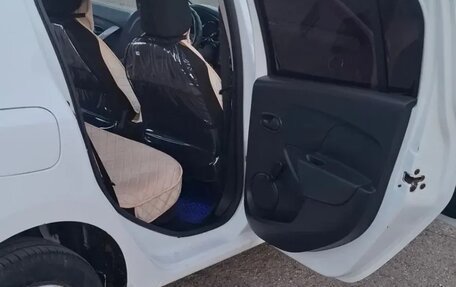 Renault Sandero II рестайлинг, 2015 год, 750 000 рублей, 6 фотография