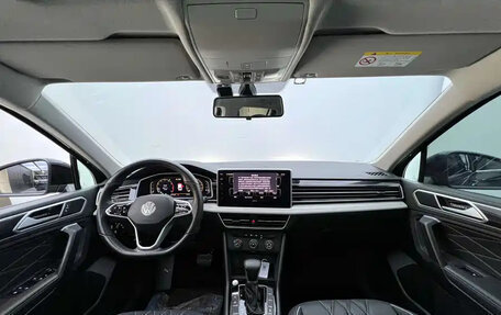 Volkswagen Tiguan II, 2023 год, 2 000 000 рублей, 10 фотография
