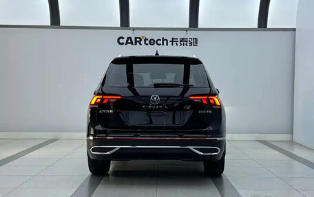 Volkswagen Tiguan II, 2023 год, 2 000 000 рублей, 7 фотография