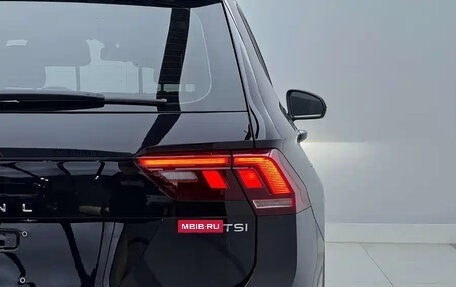 Volkswagen Tiguan II, 2023 год, 2 000 000 рублей, 5 фотография