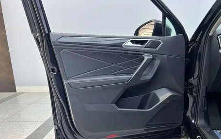 Volkswagen Tiguan II, 2023 год, 2 000 000 рублей, 19 фотография
