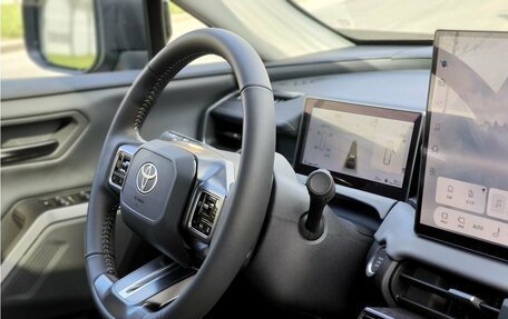 Toyota RAV4, 2026 год, 4 440 000 рублей, 23 фотография