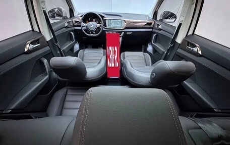 Volkswagen Tharu, 2023 год, 1 600 000 рублей, 8 фотография