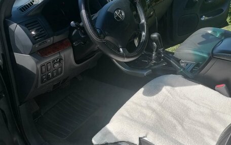 Toyota Land Cruiser Prado 120 рестайлинг, 2005 год, 1 495 000 рублей, 8 фотография