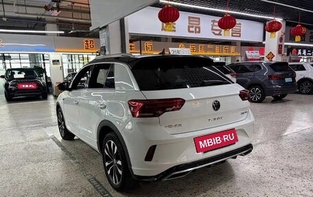 Volkswagen T-Roc I, 2023 год, 1 400 000 рублей, 4 фотография