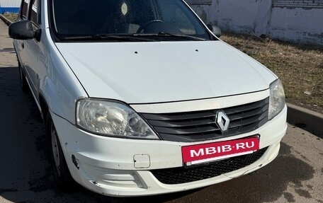 Renault Logan I, 2013 год, 300 000 рублей, 3 фотография