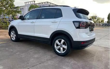 Volkswagen T-Cross I, 2023 год, 1 200 000 рублей, 4 фотография