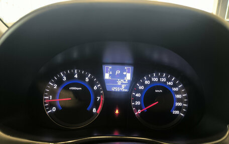 Hyundai Solaris II рестайлинг, 2016 год, 980 000 рублей, 13 фотография