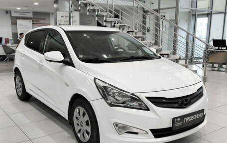 Hyundai Solaris II рестайлинг, 2016 год, 980 000 рублей, 3 фотография