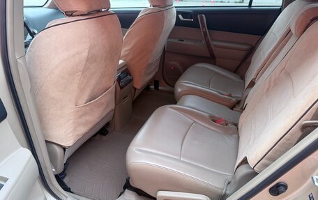 Toyota Highlander III, 2012 год, 2 700 000 рублей, 15 фотография