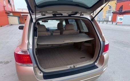 Toyota Highlander III, 2012 год, 2 700 000 рублей, 19 фотография