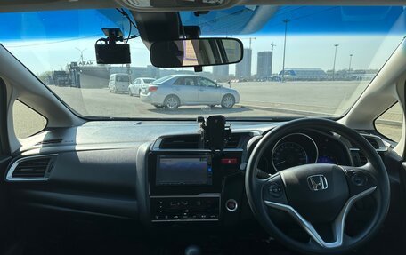 Honda Fit III, 2015 год, 1 090 000 рублей, 16 фотография