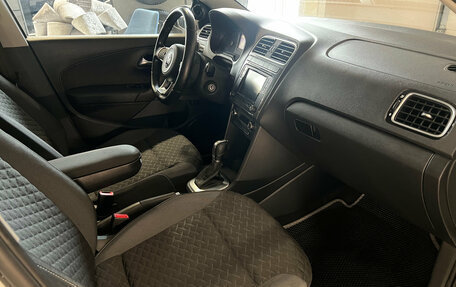 Volkswagen Polo VI (EU Market), 2018 год, 1 299 000 рублей, 18 фотография