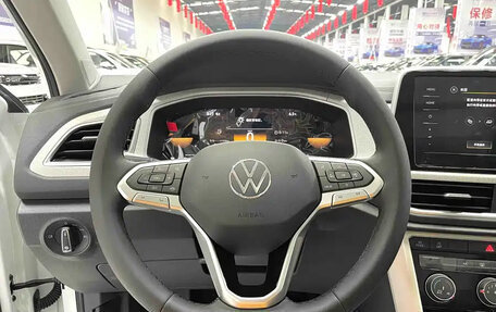 Volkswagen T-Roc I, 2026 год, 2 000 000 рублей, 7 фотография