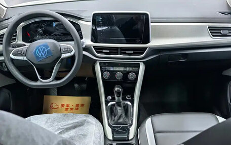 Volkswagen T-Roc I, 2026 год, 2 000 000 рублей, 9 фотография