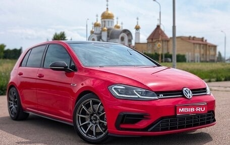 Volkswagen Golf R VII, 2018 год, 4 250 000 рублей, 1 фотография