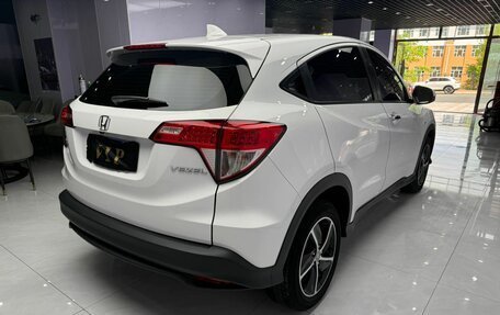 Honda Vezel, 2022 год, 1 470 000 рублей, 4 фотография