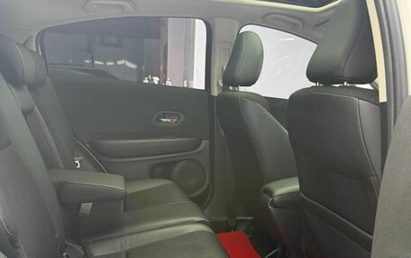 Honda Vezel, 2022 год, 1 470 000 рублей, 19 фотография