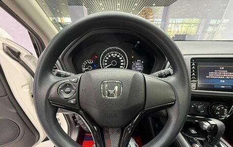 Honda Vezel, 2022 год, 1 470 000 рублей, 12 фотография