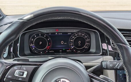 Volkswagen Golf R VII, 2018 год, 4 250 000 рублей, 15 фотография